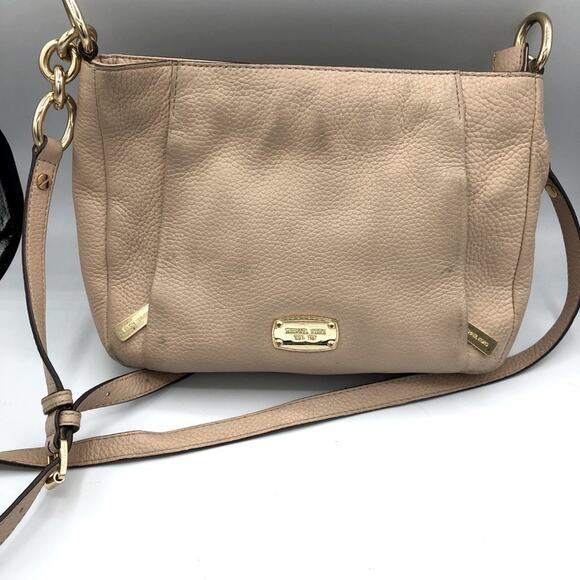 Michael Kors Blush Tan Leather Crossbody Handbag Purse Gold Hardware Bag - Picture 1 of 14
